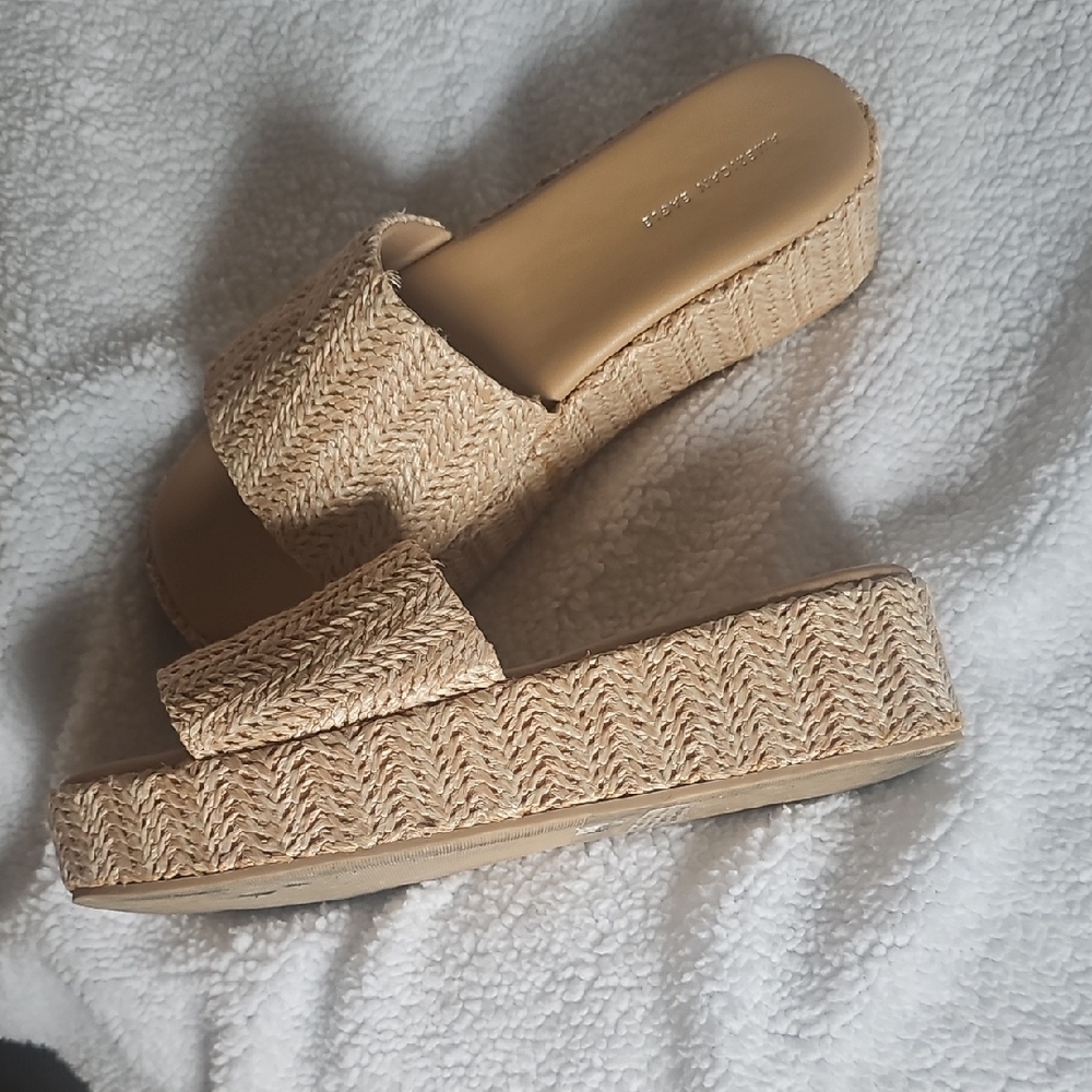 American Eagle Outfitters Beige Platform Sandals - Picture 4 of 4